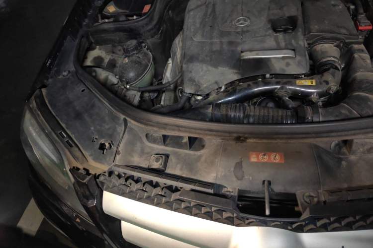 Used Mercedes-Benz GLK-Class 2014 GLK 260 4MATIC Dynamic Model Engine Bay Right