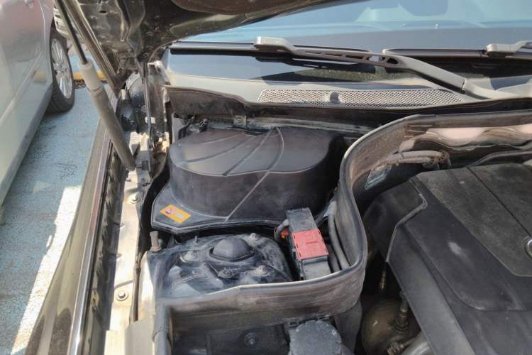 Used Mercedes-Benz GLK-Class 2014 GLK 260 4MATIC Dynamic Model Engine Bay Right