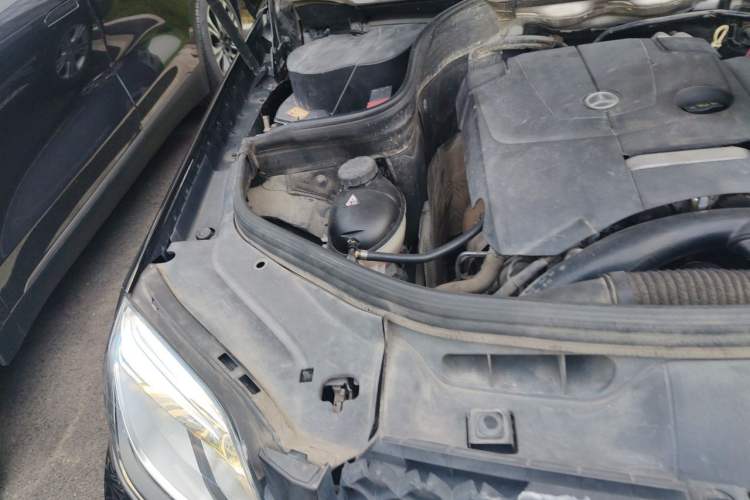 Used Mercedes-Benz GLK-Class 2014 GLK 200 Standard Model Engine Bay Right