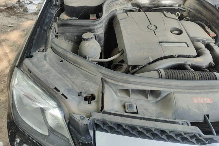 Used Mercedes-Benz GLK-Class 2014 GLK 260 4MATIC Dynamic Model Engine Bay Right