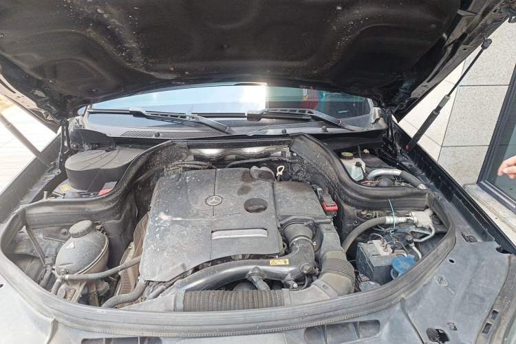 Used Mercedes-Benz GLK-Class 2014 GLK 200 Standard Model Engine Bay