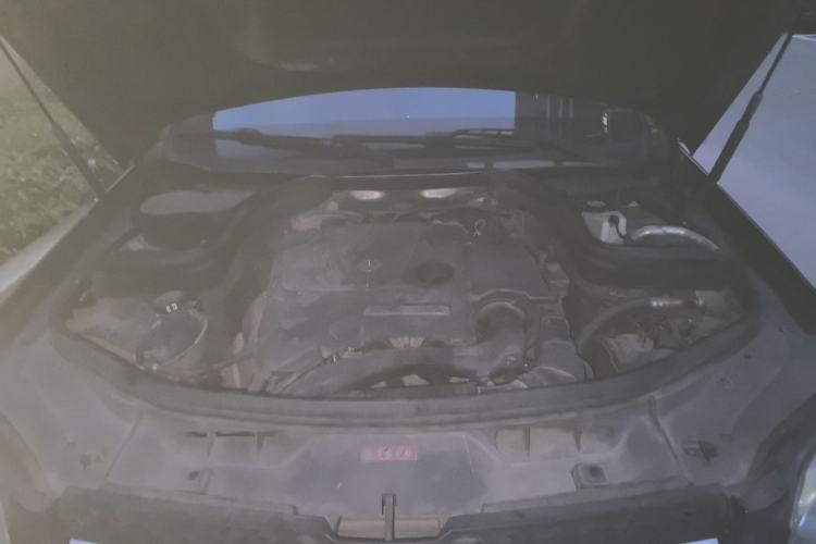 Used Mercedes-Benz GLK-Class 2014 GLK 200 Standard Model Engine Bay