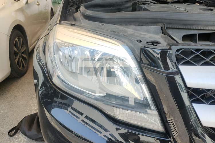 Used Mercedes-Benz GLK-Class 2014 GLK 260 4MATIC Dynamic Model Exterior 6