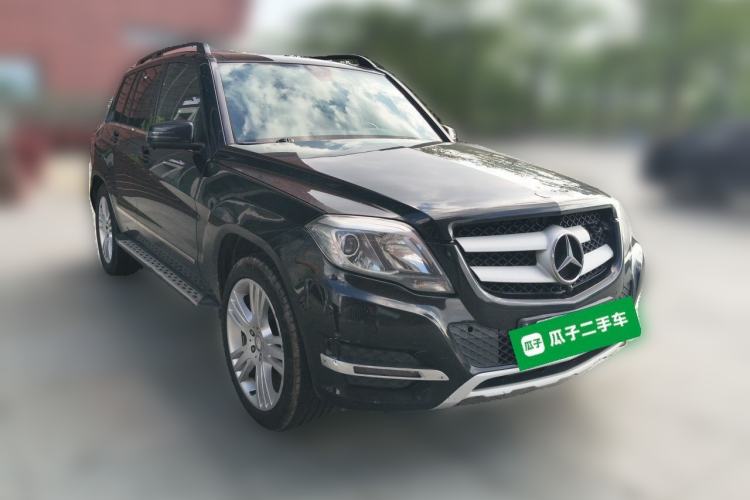 Used Mercedes-Benz GLK-Class 2014 GLK 260 4MATIC Dynamic Model Front Right 45 Deg