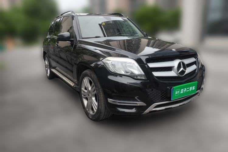 Used Mercedes-Benz GLK-Class 2014 GLK 260 4MATIC Dynamic Model Front Right 45 Deg
