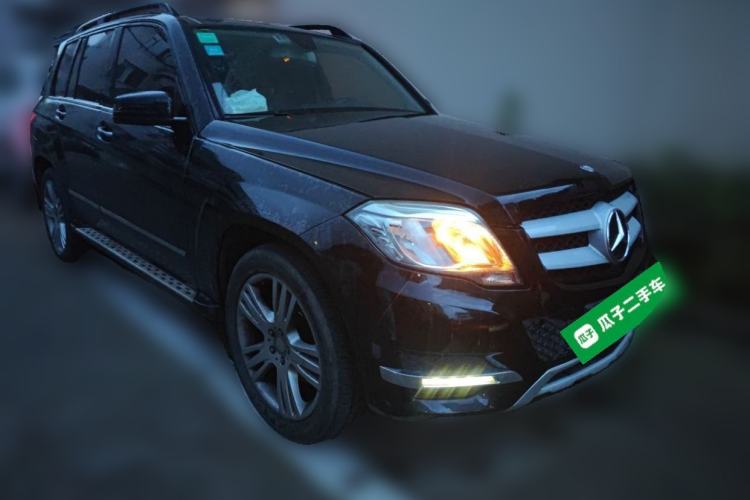 Used Mercedes-Benz GLK-Class 2014 GLK 260 4MATIC Dynamic Model Front Right 45 Deg