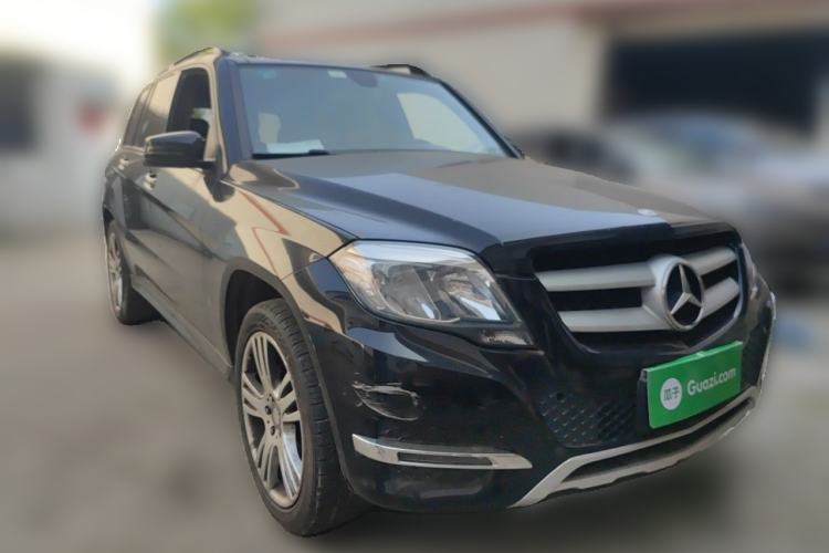 Used Mercedes-Benz GLK-Class 2014 GLK 260 4MATIC Dynamic Model Front Right 45 Deg