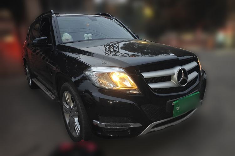Used Mercedes-Benz GLK-Class 2014 GLK 260 4MATIC Dynamic Model Front Right 45 Deg