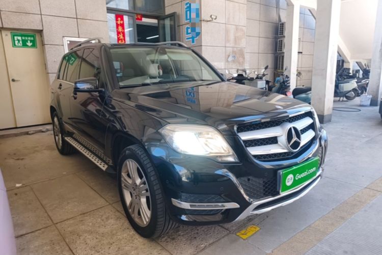 Used Mercedes-Benz GLK-Class 2014 GLK 200 Standard Model Front Right 45 Deg