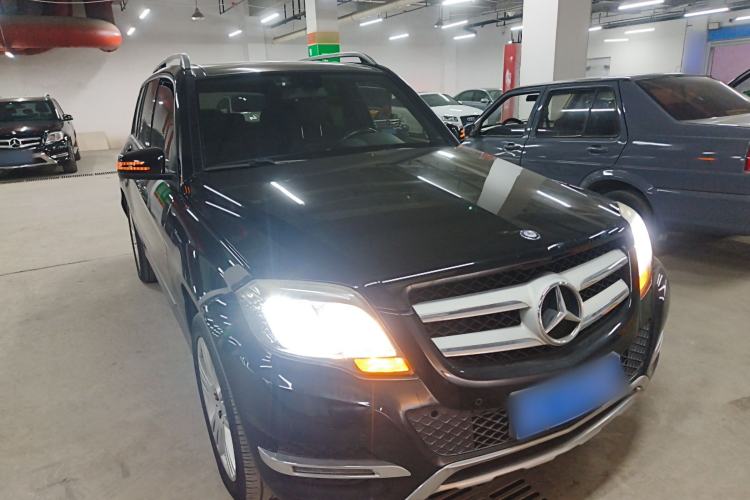 Used Mercedes-Benz GLK-Class 2014 GLK 200 Standard Model Front Right 45 Deg