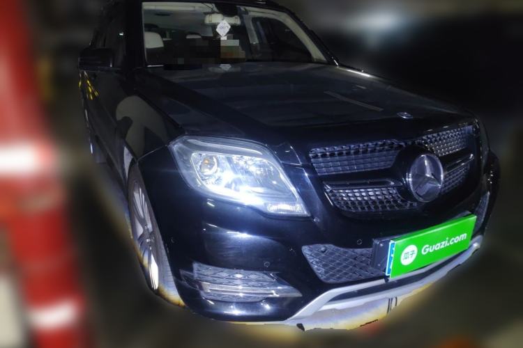Used Mercedes-Benz GLK-Class 2014 GLK 260 4MATIC Dynamic Model Front Right 45 Deg