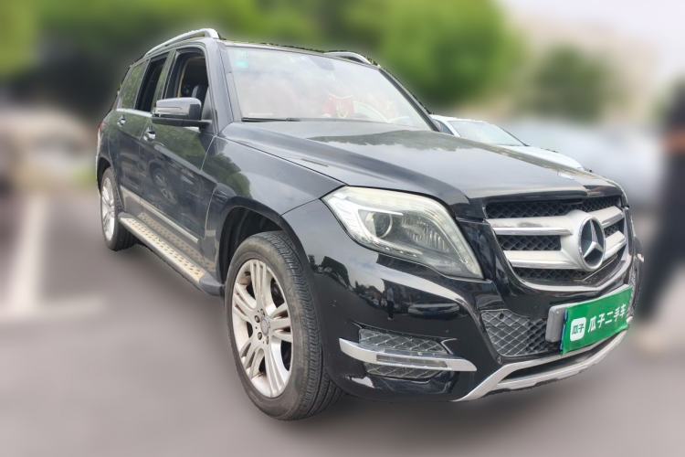 Used Mercedes-Benz GLK-Class 2014 GLK 260 4MATIC Dynamic Model Front Right 45 Deg