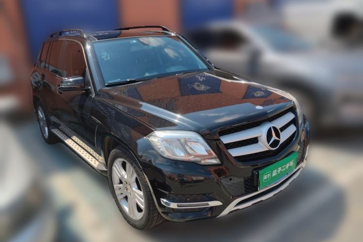 Used Mercedes-Benz GLK-Class 2014 GLK 260 4MATIC Dynamic Model Front Right 45 Deg