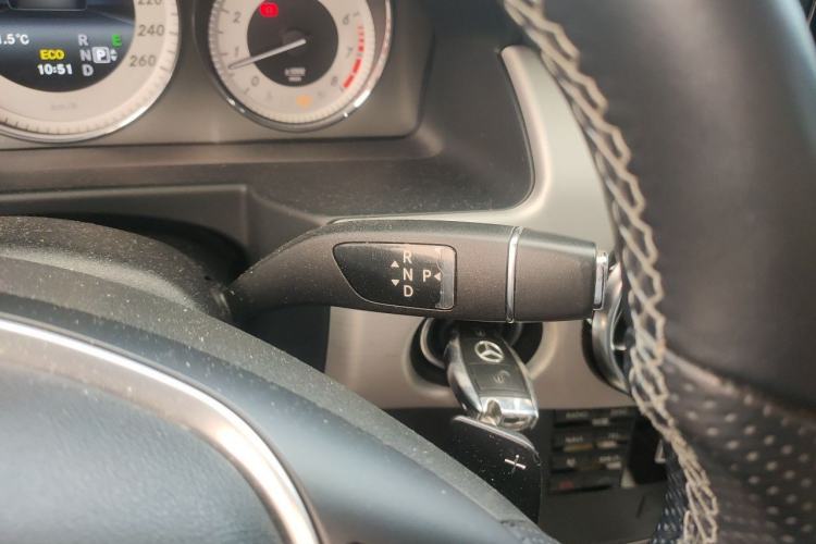 Used Mercedes-Benz GLK-Class 2014 GLK 260 4MATIC Dynamic Model Gear Lever