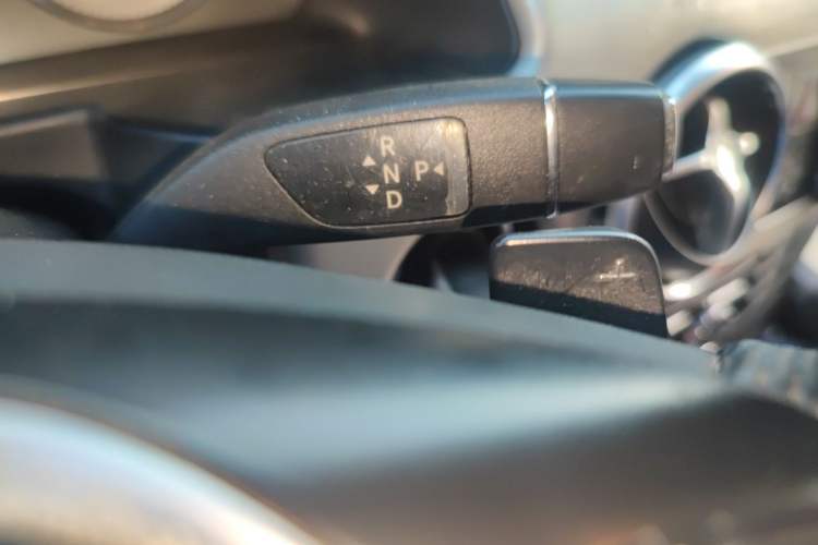 Used Mercedes-Benz GLK-Class 2014 GLK 260 4MATIC Dynamic Model Gear Lever
