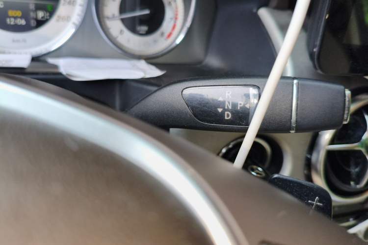 Used Mercedes-Benz GLK-Class 2014 GLK 260 4MATIC Dynamic Model Gear Lever