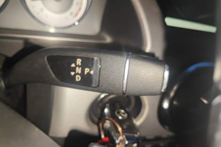 Used Mercedes-Benz GLK-Class 2014 GLK 260 4MATIC Dynamic Model Gear Lever