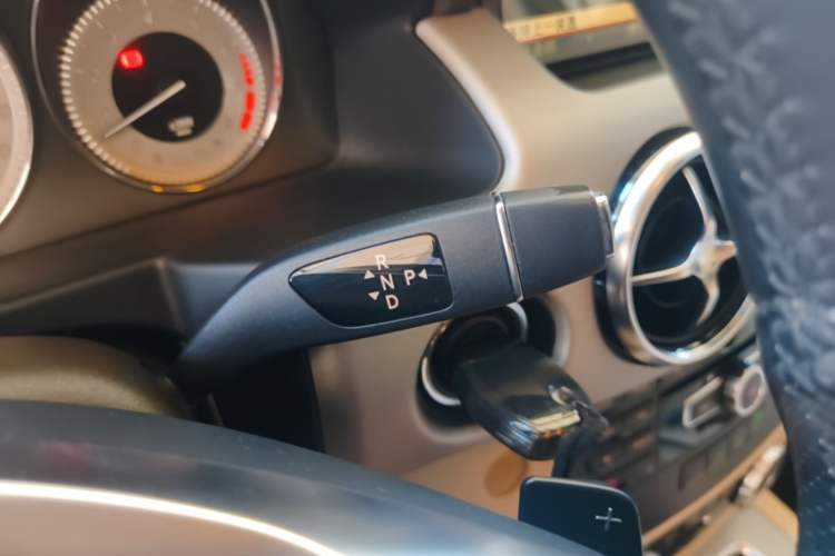 Used Mercedes-Benz GLK-Class 2014 GLK 200 Standard Model Gear Lever