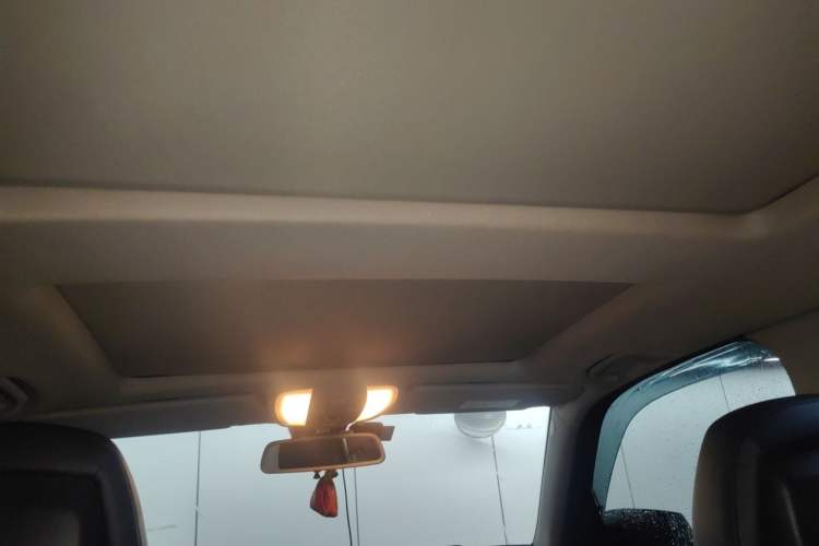 Used Mercedes-Benz GLK-Class 2014 GLK 260 4MATIC Dynamic Model Headliner