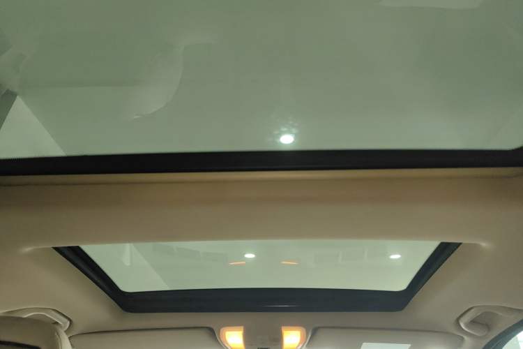 Used Mercedes-Benz GLK-Class 2014 GLK 200 Standard Model Headliner