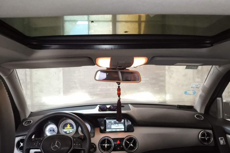 Used Mercedes-Benz GLK-Class 2014 GLK 260 4MATIC Dynamic Model Headliner