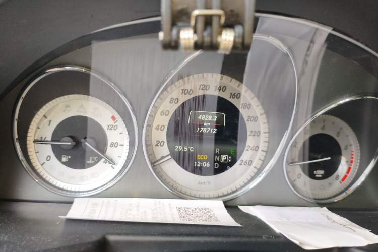 Used Mercedes-Benz GLK-Class 2014 GLK 260 4MATIC Dynamic Model Instrument Cluster