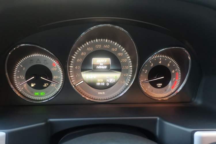 Used Mercedes-Benz GLK-Class 2014 GLK 260 4MATIC Dynamic Model Instrument Cluster