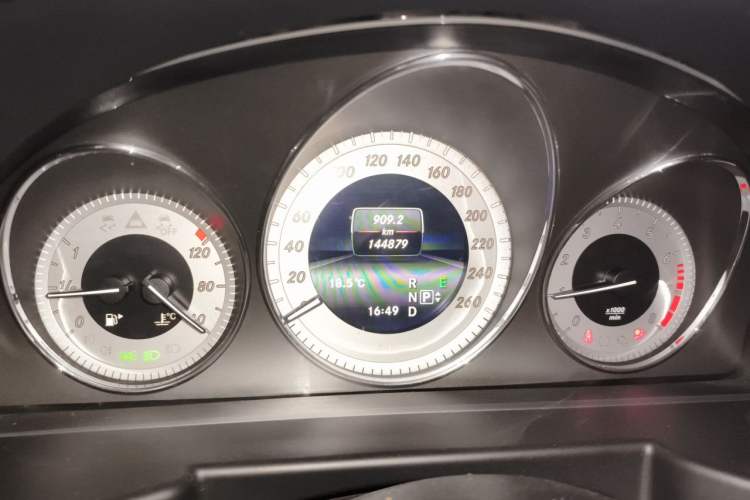 Used Mercedes-Benz GLK-Class 2014 GLK 260 4MATIC Dynamic Model Instrument Cluster