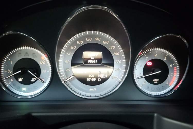 Used Mercedes-Benz GLK-Class 2014 GLK 200 Standard Model Instrument Cluster