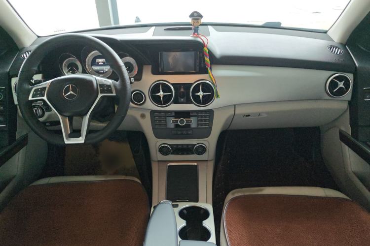 Used Mercedes-Benz GLK-Class 2014 GLK 200 Standard Model Interior 3
