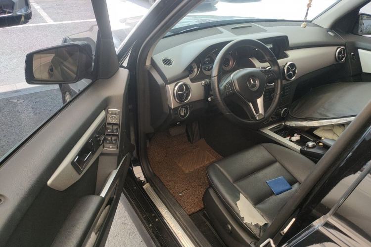 Used Mercedes-Benz GLK-Class 2014 GLK 260 4MATIC Dynamic Model Interior 3