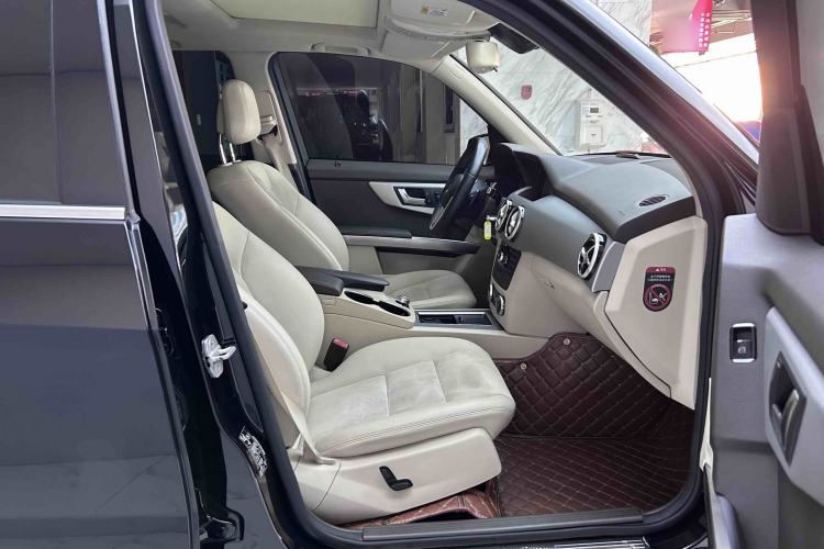 Used Mercedes-Benz GLK-Class 2014 GLK 200 Standard Model Interior 3