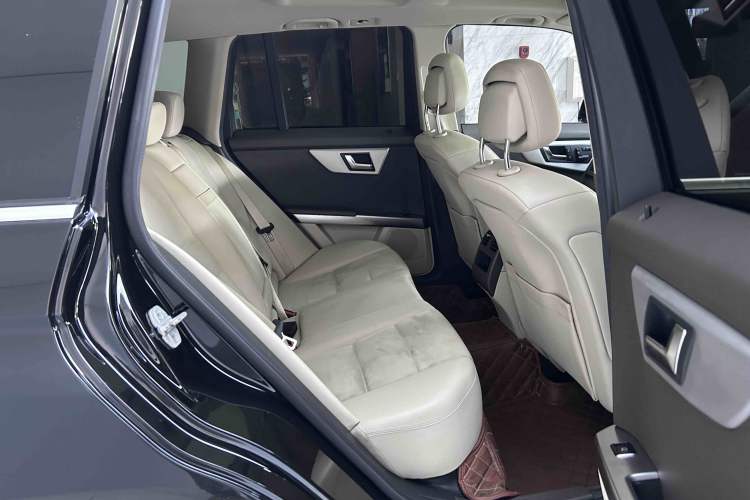 Used Mercedes-Benz GLK-Class 2014 GLK 200 Standard Model Interior 4