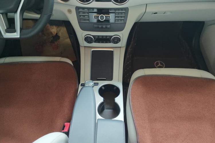 Used Mercedes-Benz GLK-Class 2014 GLK 200 Standard Model Interior 6