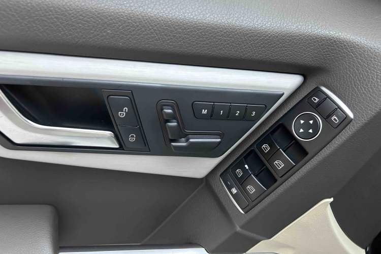 Used Mercedes-Benz GLK-Class 2014 GLK 200 Standard Model Interior 6
