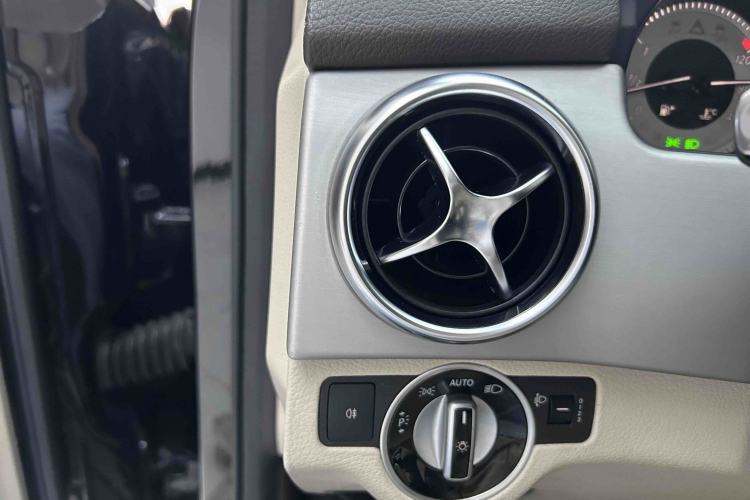 Used Mercedes-Benz GLK-Class 2014 GLK 200 Standard Model Interior 7