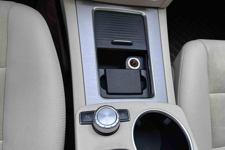 Used Mercedes-Benz GLK-Class 2014 GLK 200 Standard Model Interior 8