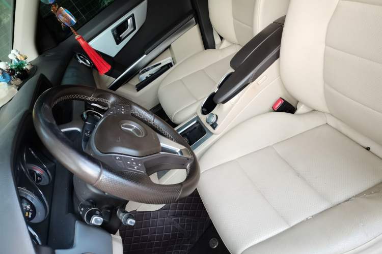 Used Mercedes-Benz GLK-Class 2014 GLK 260 4MATIC Dynamic Model Left Front Seat