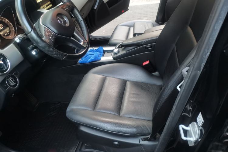 Used Mercedes-Benz GLK-Class 2014 GLK 260 4MATIC Dynamic Model Left Front Seat