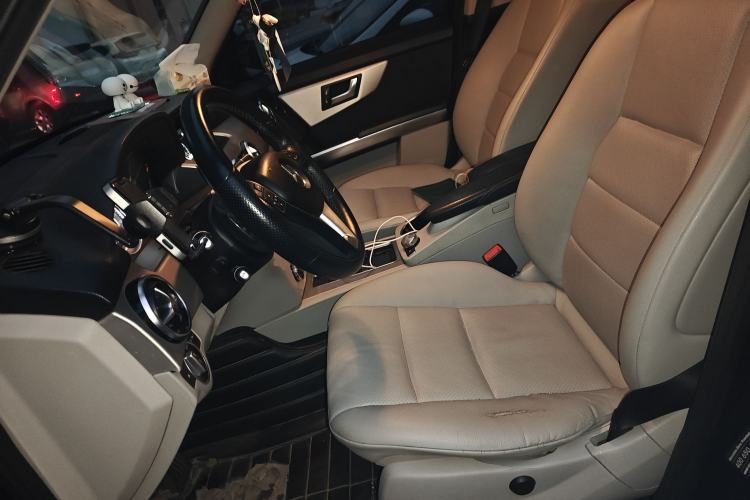 Used Mercedes-Benz GLK-Class 2014 GLK 260 4MATIC Dynamic Model Left Front Seat