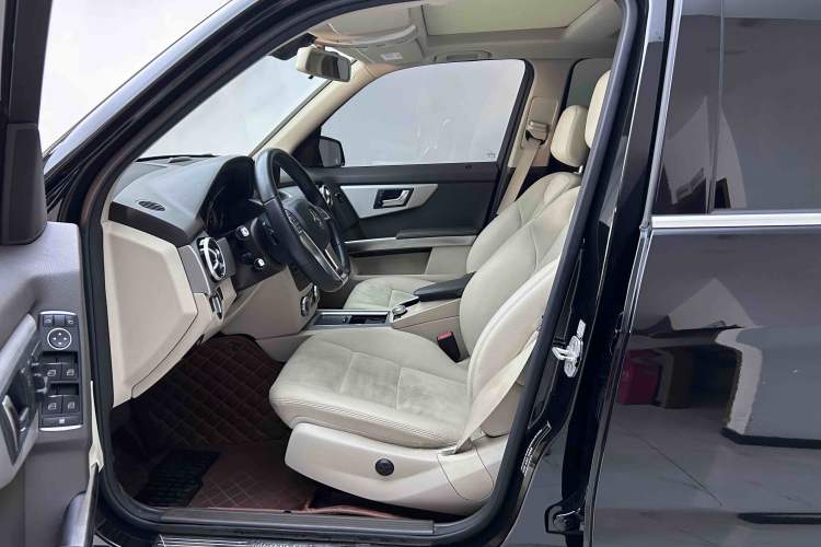 Used Mercedes-Benz GLK-Class 2014 GLK 200 Standard Model Left Front Seat