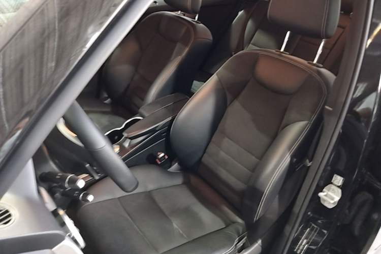 Used Mercedes-Benz GLK-Class 2014 GLK 200 Standard Model Left Front Seat