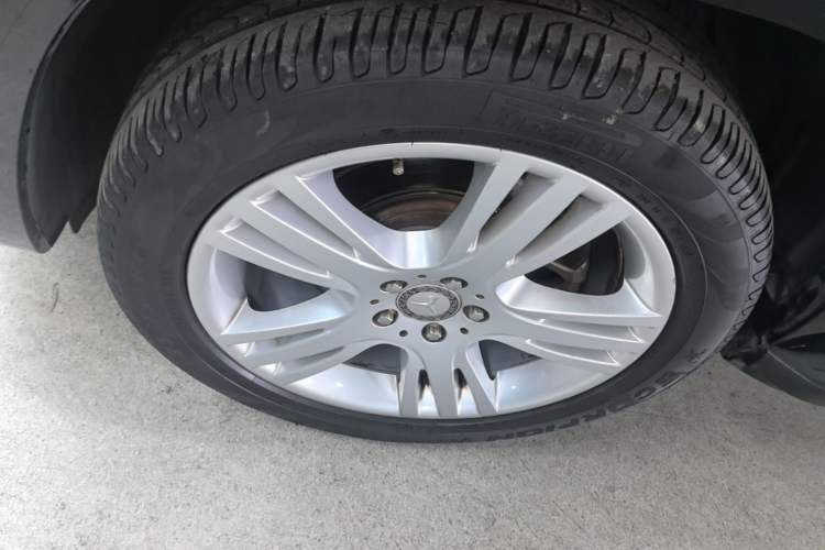 Used Mercedes-Benz GLK-Class 2014 GLK 200 Standard Model Left Front Wheel Hub