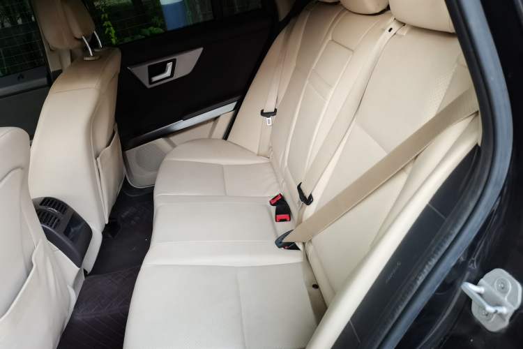 Used Mercedes-Benz GLK-Class 2014 GLK 260 4MATIC Dynamic Model Left Rear Seat