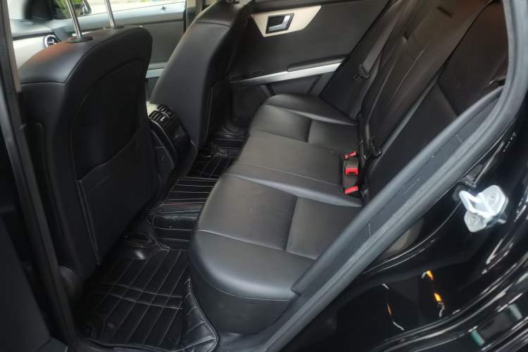 Used Mercedes-Benz GLK-Class 2014 GLK 260 4MATIC Dynamic Model Left Rear Seat