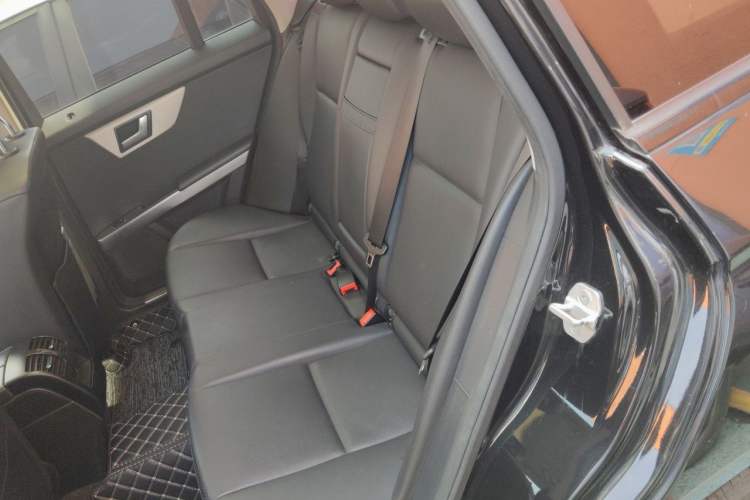 Used Mercedes-Benz GLK-Class 2014 GLK 260 4MATIC Dynamic Model Left Rear Seat
