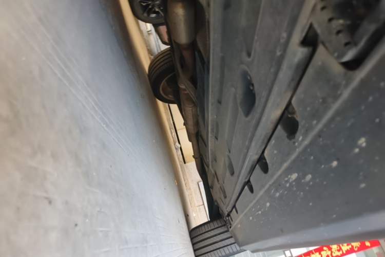 Used Mercedes-Benz GLK-Class 2014 GLK 200 Standard Model Left Side Sill
