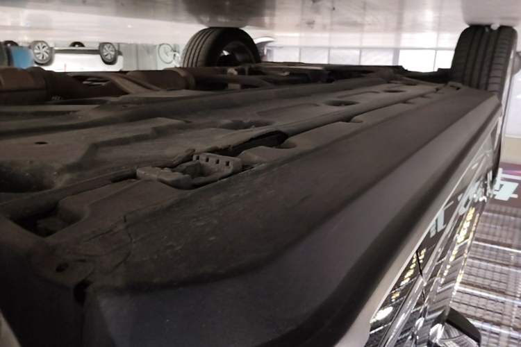 Used Mercedes-Benz GLK-Class 2014 GLK 200 Standard Model Left Side Sill