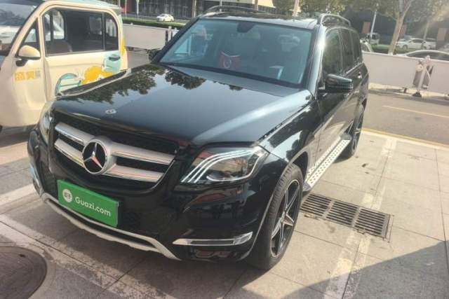 Ojetý Mercedes-Benz GLK-Class 2014 GLK 260 4MATIC Dynamic Model