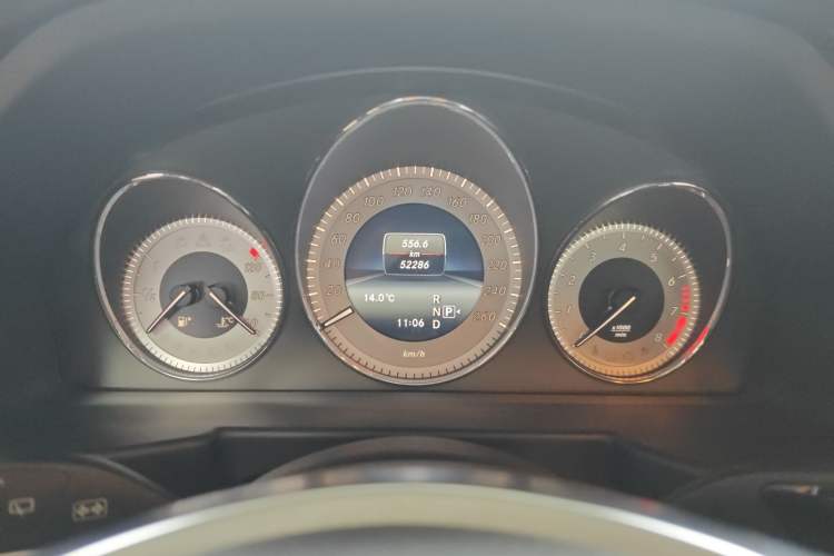 Used Mercedes-Benz GLK-Class 2014 GLK 200 Standard Model Odometer Close Up